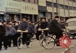 Immagine di Strade trafficate di Pechino Pechino Cina, 1972, secondo 21 filmato di repertorio 65675057352