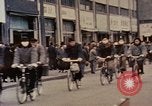 Immagine di Strade trafficate di Pechino Pechino Cina, 1972, secondo 23 filmato di repertorio 65675057352