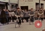 Immagine di Strade trafficate di Pechino Pechino Cina, 1972, secondo 28 filmato di repertorio 65675057352