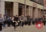 Immagine di Strade trafficate di Pechino Pechino Cina, 1972, secondo 32 filmato di repertorio 65675057352