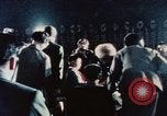 Immagine di Prestazioni acrobatiche Shanghai in Cina, 1972, secondo 8 filmato di repertorio 65675057356