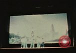 Immagine di Prestazioni acrobatiche Shanghai in Cina, 1972, secondo 32 filmato di repertorio 65675057356