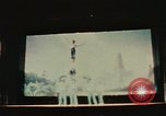 Immagine di Prestazioni acrobatiche Shanghai in Cina, 1972, secondo 37 filmato di repertorio 65675057356