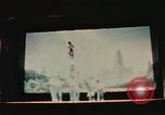 Immagine di Prestazioni acrobatiche Shanghai in Cina, 1972, secondo 41 filmato di repertorio 65675057356