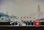 Immagine di Prestazioni acrobatiche Shanghai in Cina, 1972, secondo 52 filmato di repertorio 65675057356