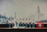 Immagine di Prestazioni acrobatiche Shanghai in Cina, 1972, secondo 59 filmato di repertorio 65675057356