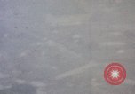 Image Nixon délégation arrivée Hangchow Chine, 1972, de la seconde 33 séquences d'archives historiques vidéo 65675057361