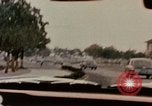 Immagine di Nixon per il giro della Papamobile Hangchow Cina, 1972, secondo 6 filmato di repertorio 65675057362