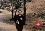 Immagine di Nixon in fiore parco Fort Hangchow Cina, 1972, secondo 4 filmato di repertorio 65675057364