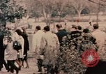 Immagine di Nixon in fiore parco Fort Hangchow Cina, 1972, secondo 9 filmato di repertorio 65675057364