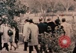 Immagine di Nixon in fiore parco Fort Hangchow Cina, 1972, secondo 10 filmato di repertorio 65675057364