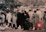 Immagine di Nixon in fiore parco Fort Hangchow Cina, 1972, secondo 12 filmato di repertorio 65675057364