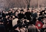 Immagine di Nixon in fiore parco Fort Hangchow Cina, 1972, secondo 16 filmato di repertorio 65675057364