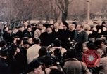 Immagine di Nixon in fiore parco Fort Hangchow Cina, 1972, secondo 17 filmato di repertorio 65675057364