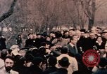 Immagine di Nixon in fiore parco Fort Hangchow Cina, 1972, secondo 44 filmato di repertorio 65675057364