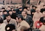 Immagine di Nixon in fiore parco Fort Hangchow Cina, 1972, secondo 53 filmato di repertorio 65675057364
