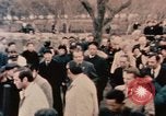 Immagine di Nixon in fiore parco Fort Hangchow Cina, 1972, secondo 54 filmato di repertorio 65675057364