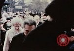 Standbild Nixon Gruppe beginnt Bootsfahrt Hangchow China, 1972, aus Sekunde 5 historischem Filmmaterial Videoclip 65675057365