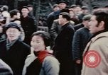 Standbild Nixon Gruppe beginnt Bootsfahrt Hangchow China, 1972, aus Sekunde 33 historischem Filmmaterial Videoclip 65675057365