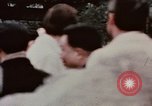 Immagine di Nixon delegazione in fiore parco Fort Hangchow Cina, 1972, secondo 12 filmato di repertorio 65675057366