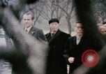 Immagine di Nixon delegazione in fiore parco Fort Hangchow Cina, 1972, secondo 20 filmato di repertorio 65675057366