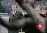 Immagine di Nixon delegazione in fiore parco Fort Hangchow Cina, 1972, secondo 22 filmato di repertorio 65675057366