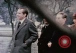Immagine di Nixon delegazione in fiore parco Fort Hangchow Cina, 1972, secondo 25 filmato di repertorio 65675057366
