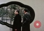 Immagine di Nixon delegazione in fiore parco Fort Hangchow Cina, 1972, secondo 39 filmato di repertorio 65675057366