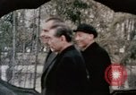 Immagine di Nixon delegazione in fiore parco Fort Hangchow Cina, 1972, secondo 41 filmato di repertorio 65675057366