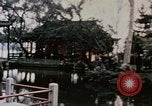 Immagine di Nixon delegazione in fiore parco Fort Hangchow Cina, 1972, secondo 49 filmato di repertorio 65675057366