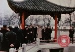 Immagine di Nixon delegazione in fiore parco Fort Hangchow Cina, 1972, secondo 56 filmato di repertorio 65675057366