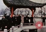 Immagine di Nixon delegazione in fiore parco Fort Hangchow Cina, 1972, secondo 59 filmato di repertorio 65675057366