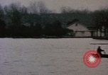 Immagine di Delegazione di Nixon giro in barca Hangchow Cina, 1972, secondo 21 filmato di repertorio 65675057367