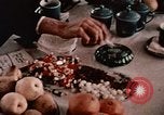 Immagine di Delegazione di Nixon giro in barca Hangchow Cina, 1972, secondo 50 filmato di repertorio 65675057367