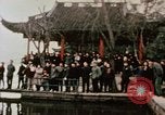 Immagine di Delegazione di Nixon giro in barca Hangchow Cina, 1972, secondo 59 filmato di repertorio 65675057367