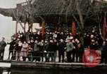 Immagine di Delegazione di Nixon giro in barca Hangchow Cina, 1972, secondo 60 filmato di repertorio 65675057367