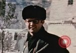 Standbild Nixon an der Großen Mauer China, 1972, aus Sekunde 17 historischem Filmmaterial Videoclip 65675057376