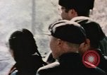 Standbild Nixon an der Großen Mauer China, 1972, aus Sekunde 35 historischem Filmmaterial Videoclip 65675057376