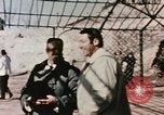 Standbild Nixon an der Großen Mauer China, 1972, aus Sekunde 42 historischem Filmmaterial Videoclip 65675057376