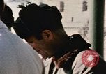 Standbild Nixon an der Großen Mauer China, 1972, aus Sekunde 48 historischem Filmmaterial Videoclip 65675057376