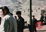 Standbild Nixon an der Großen Mauer China, 1972, aus Sekunde 51 historischem Filmmaterial Videoclip 65675057376