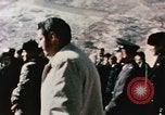 Standbild Nixon an der Großen Mauer China, 1972, aus Sekunde 53 historischem Filmmaterial Videoclip 65675057376