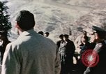 Standbild Nixon an der Großen Mauer China, 1972, aus Sekunde 54 historischem Filmmaterial Videoclip 65675057376