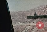 Immagine di Nixon esamina sculture in pietra Pechino Cina, 1972, secondo 1 filmato di repertorio 65675057377