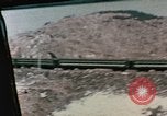Immagine di Nixon esamina sculture in pietra Pechino Cina, 1972, secondo 3 filmato di repertorio 65675057377