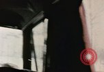 Immagine di Nixon esamina sculture in pietra Pechino Cina, 1972, secondo 12 filmato di repertorio 65675057377