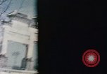 Immagine di Nixon esamina sculture in pietra Pechino Cina, 1972, secondo 15 filmato di repertorio 65675057377