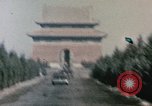 Immagine di Nixon esamina sculture in pietra Pechino Cina, 1972, secondo 28 filmato di repertorio 65675057377