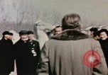 Immagine di Nixon esamina sculture in pietra Pechino Cina, 1972, secondo 29 filmato di repertorio 65675057377