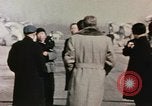 Immagine di Nixon esamina sculture in pietra Pechino Cina, 1972, secondo 32 filmato di repertorio 65675057377